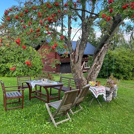 Valkolan Kartano, Vanha Tupa Habitación en casa particular *